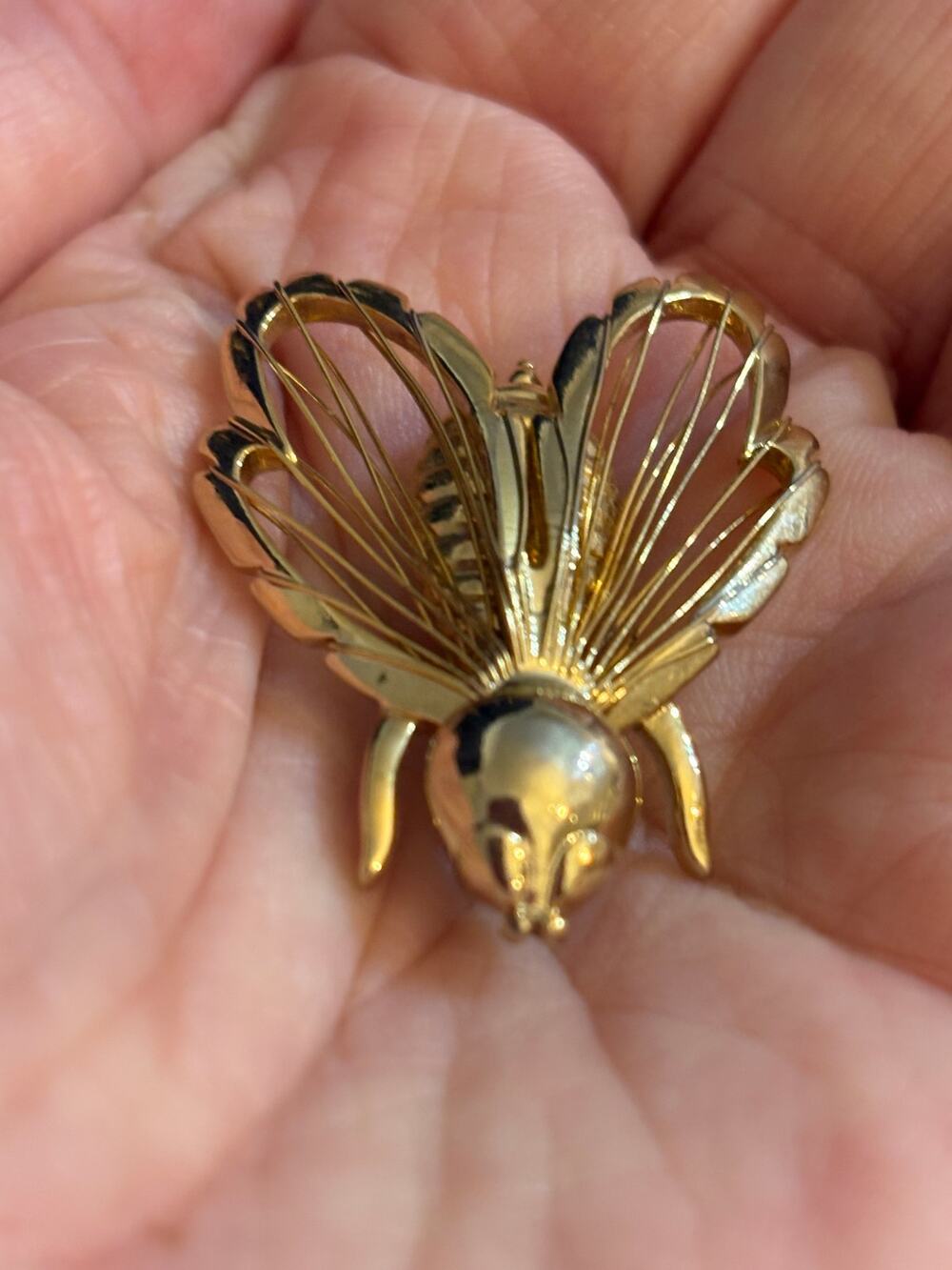 Vintage Gold Tone Fly Brooch Openwork Wings Figural Pin